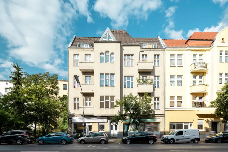 4-Zimmer Altbauwohnung mit Balkon -  ab sofort! — photo 1
